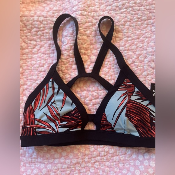 Hurley bikini top. - Picture 3 of 6